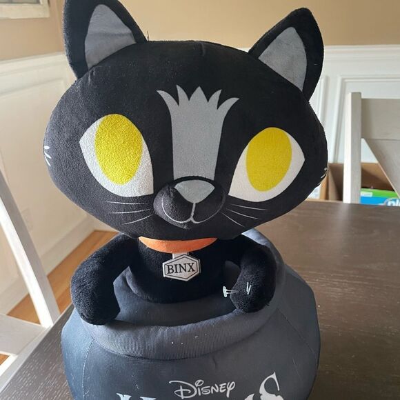 Disney Huge Hocus Pocus Brix Cat in a Cauldron Plush Hocus Pocus Decor - Picture 11 of 13
